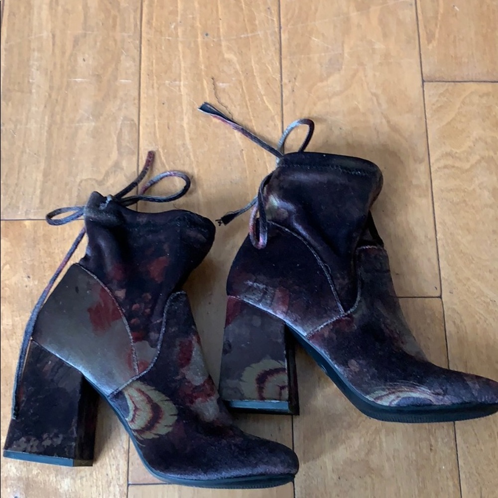 Super cute fall booties